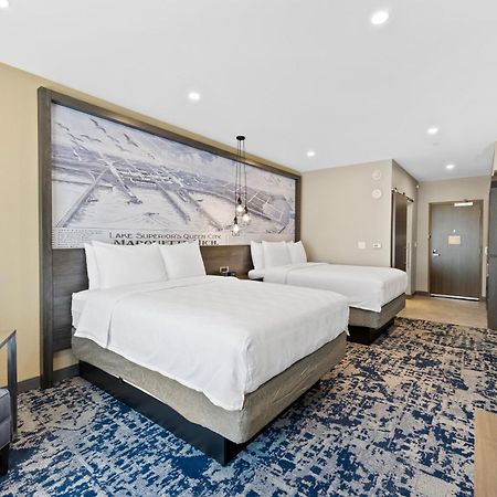 Best Western Plus Marquette Hotel & Suites Exterior photo